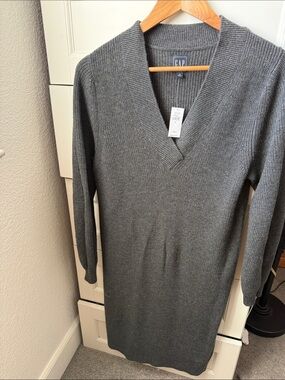 GAP Charcoal Ribbed V-Neck Sweater Dress